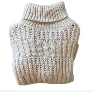 Aeropostale cropped cable knit cream long neck sweater excellent condition